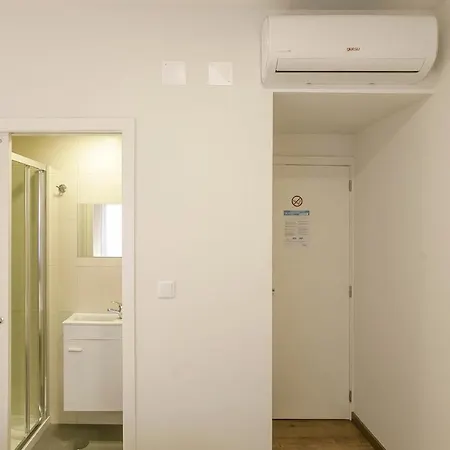 Quarto em Acomodações Particulares Lovelystay - 1st A Mirante